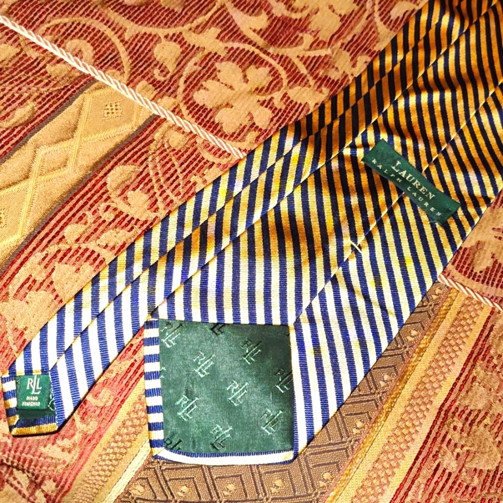 Vintage- Ralph Lauren Navy & Gold silk tie - Picture 4 of 5